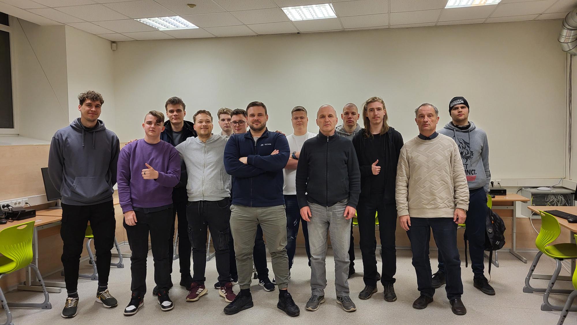 Kauno IT mokiniai gilina praktinius įgūdžius TECHIN centre